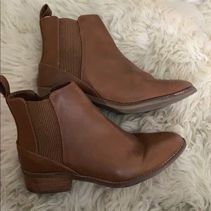 Brown Chelsea boots